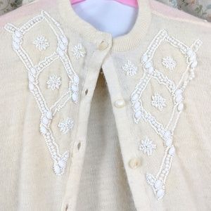 Delicate, Pale Yellow Vintage Cardi w Glass Beads